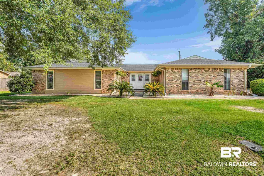 603 E Walker Avenue, Foley, AL 36535 - #2