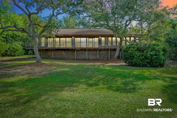9580 N Bayou Road, Lillian, AL 36549