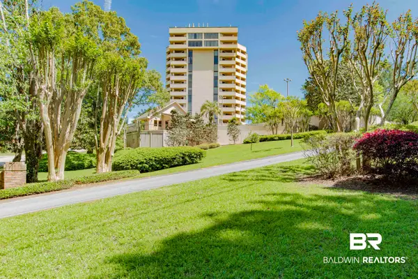 100 Tower Drive #704, Daphne, AL 36526