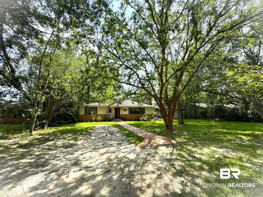 423 W Marigold Avenue, Foley, AL 36535 - #2