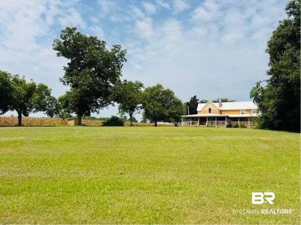 22930 N County Road 62, Robertsdale, AL 36567