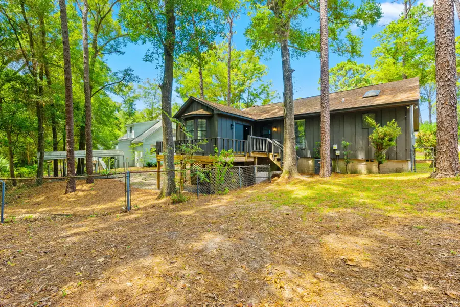 410 Frederick Avenue, Fairhope, AL 36532 - #2