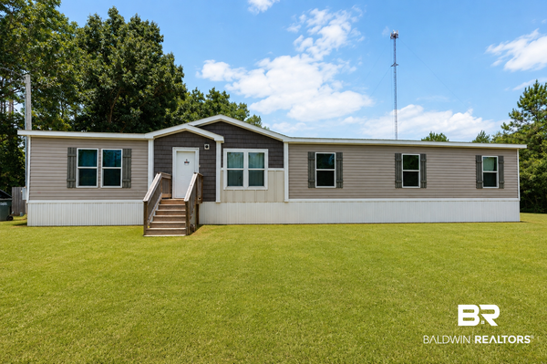 24832 Burgett Ln, Robertsdale, AL 36567