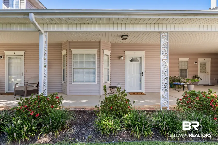 102 Courthouse Dr #APT 5, Fairhope, AL 36532 - #2