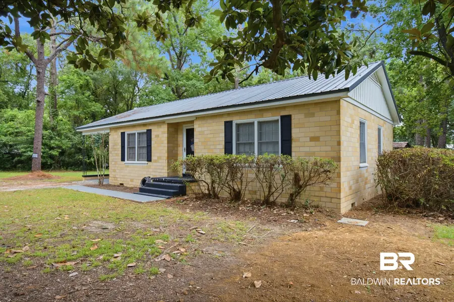 402 E 11th St, Bay Minette, AL 36507 - #3