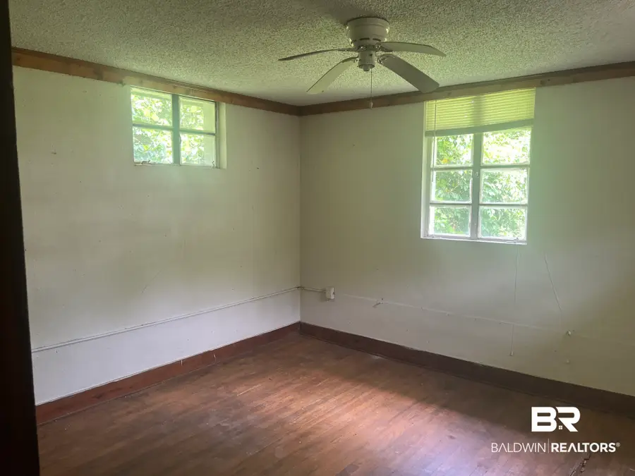 401 W Highland Ave, Mobile, AL 36610 - #3