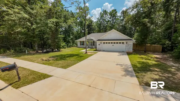 1824 Mary Jane Dr, Bay Minette, AL 36507