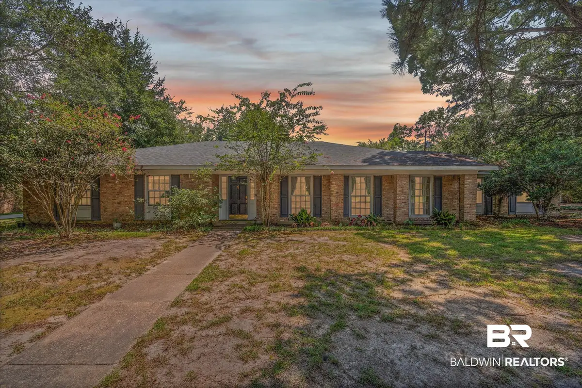3811 S Ashley Dr, Mobile, AL 36608 - #1