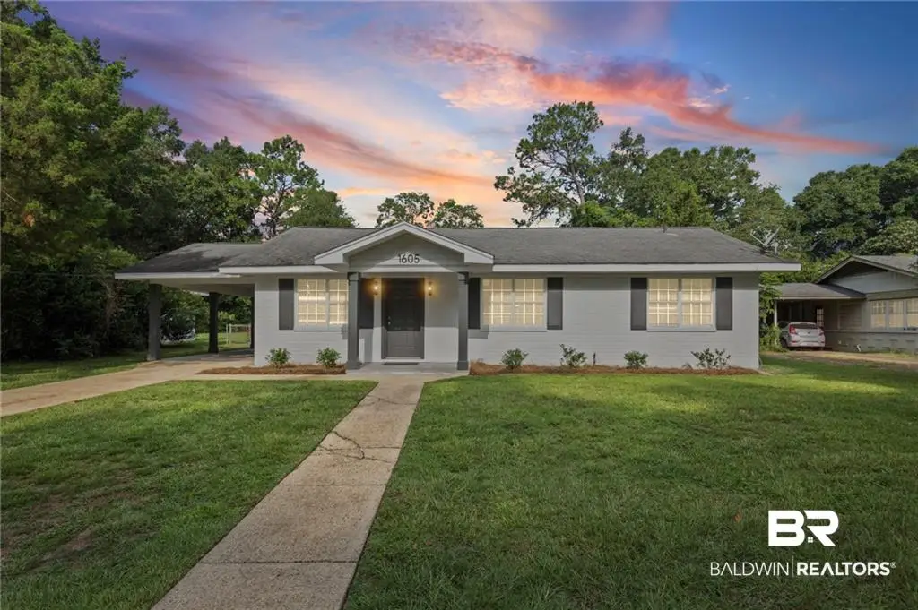 1605 Woodley Rd, Mobile, AL 36618 - #1