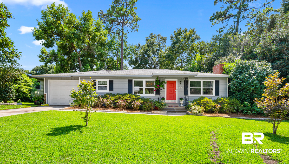212 Pinecrest Ln, Fairhope, AL 36532 - #1