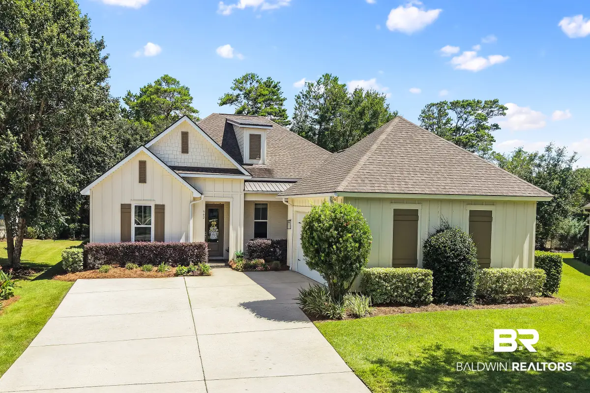 542 Retreat Ln, Gulf Shores, AL 36542 - #1
