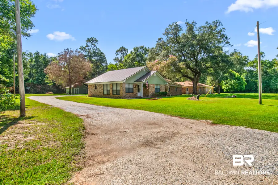 9100 Woodland Dr, Elberta, AL 36530 - #2
