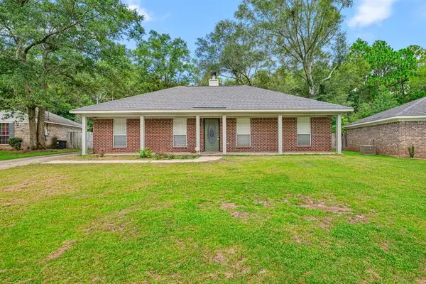 6332 N Woodside Dr, Theodore, AL 36582