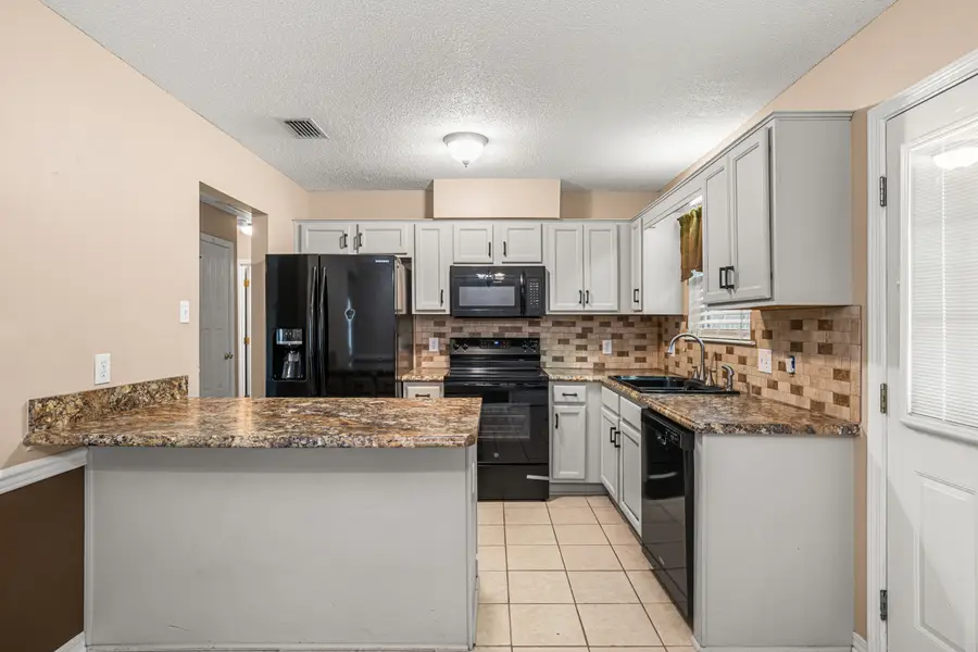 6332 N Woodside Dr, Theodore, AL 36582 - #2