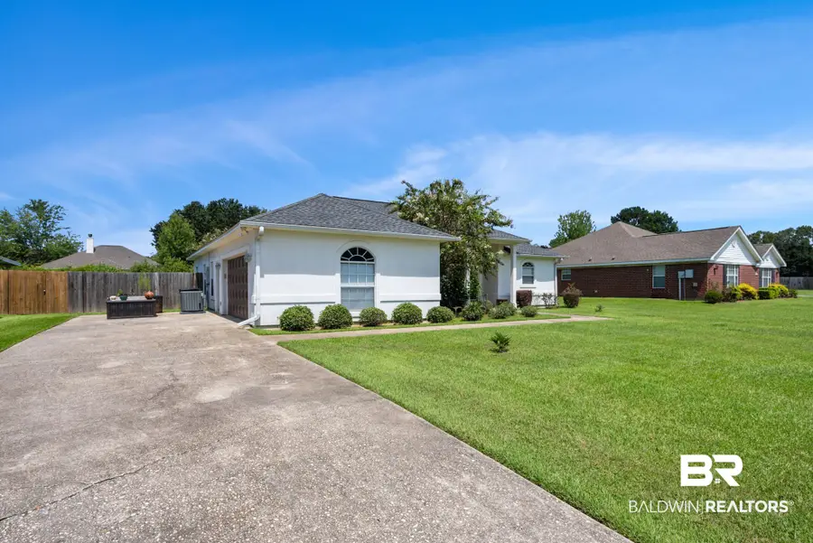 219 Driftwood Ave, Fairhope, AL 36532 - #2