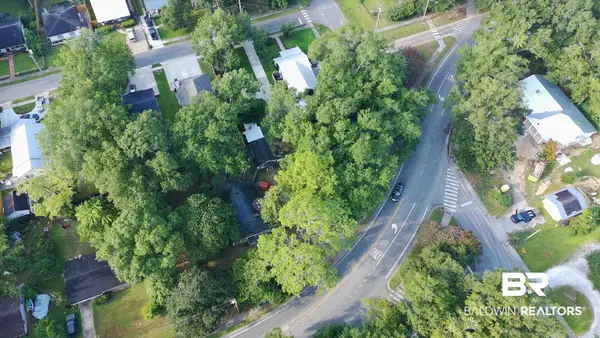 752 Fairhope Ave, Fairhope, AL 36532