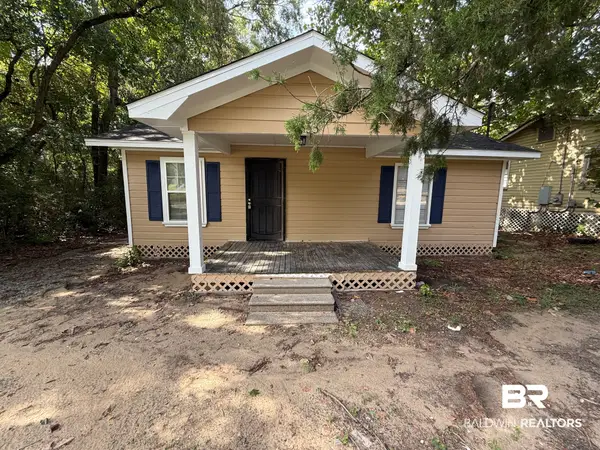 553 4th Avenue, Chickasaw, AL 36611