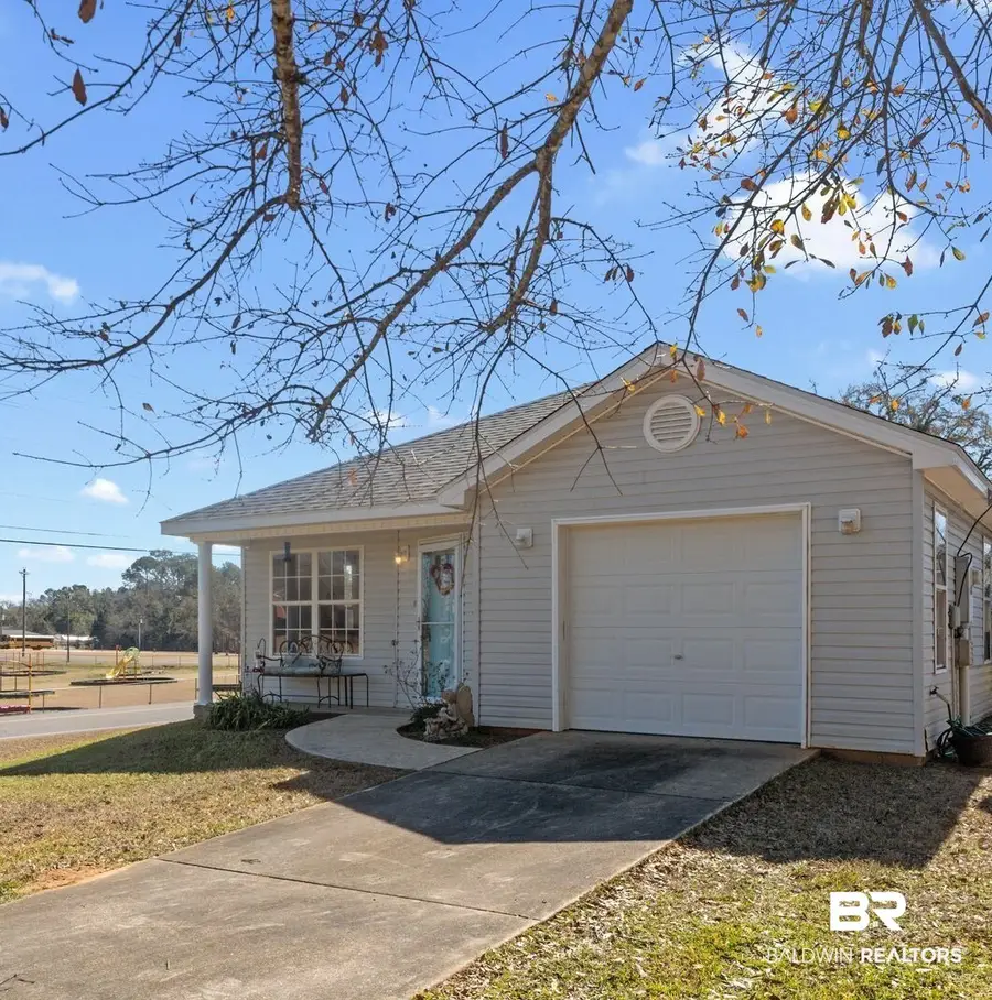 18990 E Hammond Street, Robertsdale, AL 36567 - #3