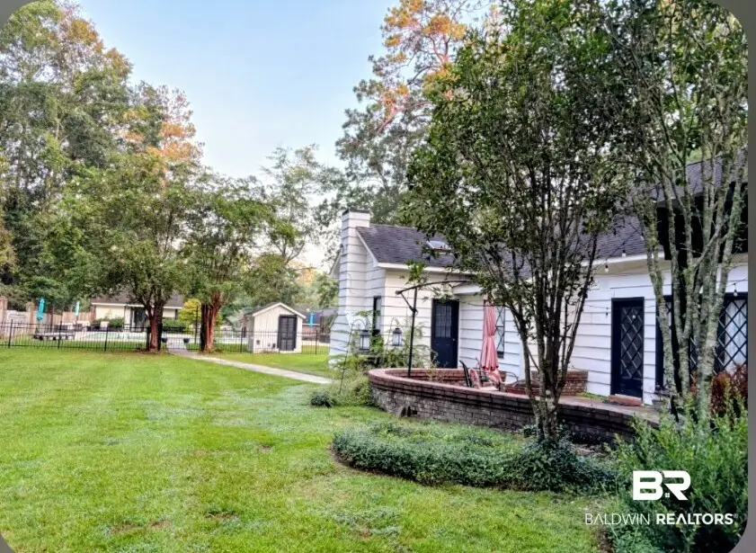 607 Edgewood Dr, Brewton, AL 36426 - #3