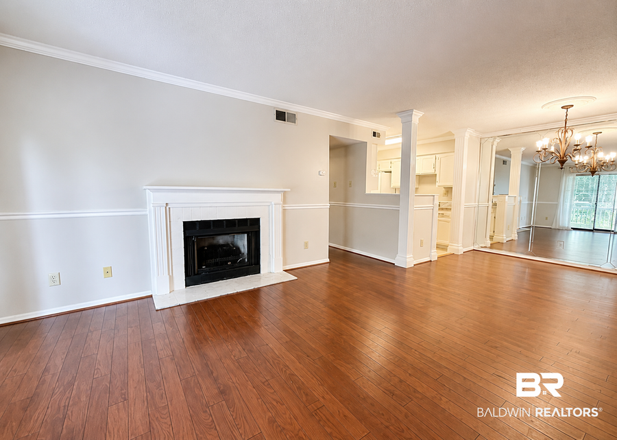 6040 Grelot Road #APT 110, Mobile, AL 36609 - #2