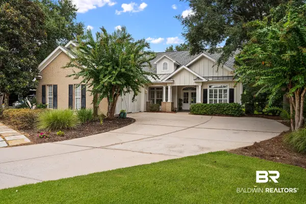 521 Retreat Ln, Gulf Shores, AL 36542