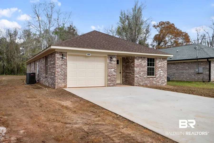 228 W 16th St, Bay Minette, AL 36507 - #3