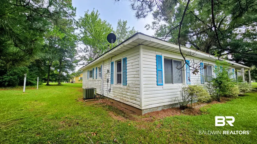 210 N Beech Street, Foley, AL 36535 - #3