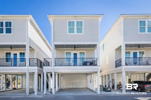 951 W Lagoon Ave #R, Gulf Shores, AL 36542