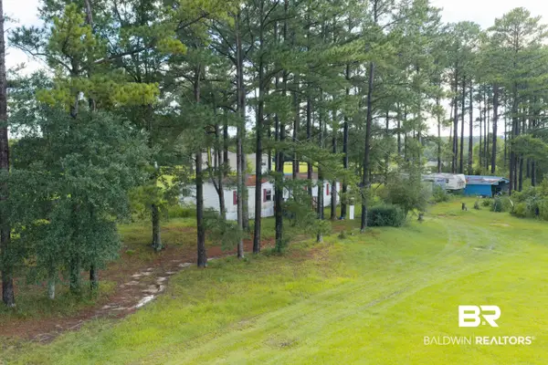 27695 Oakberry Court, Robertsdale, AL 36567