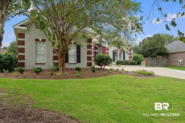 19150 Fairfax Dr, Fairhope, AL 36532
