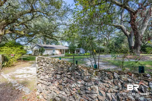 8785 Red Fish Point Road, Lillian, AL 36549
