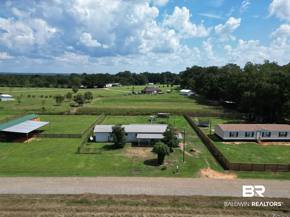 209 Clearview Rd, Flomaton, AL 36441 - #1