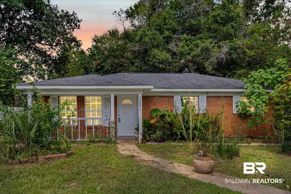 11380 Old Moffat Rd #A, Wilmer, AL 36587