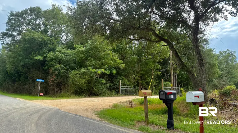22035 Creekfront Drive, Robertsdale, AL 36567 - #2