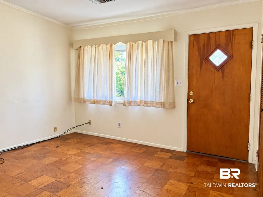 211 Dawson Street, Brewton, AL 36426 - #2