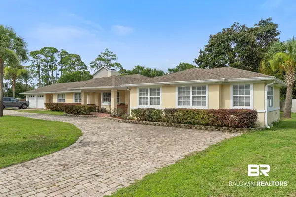 57 Star Lake Drive, Pensacola, FL 32507