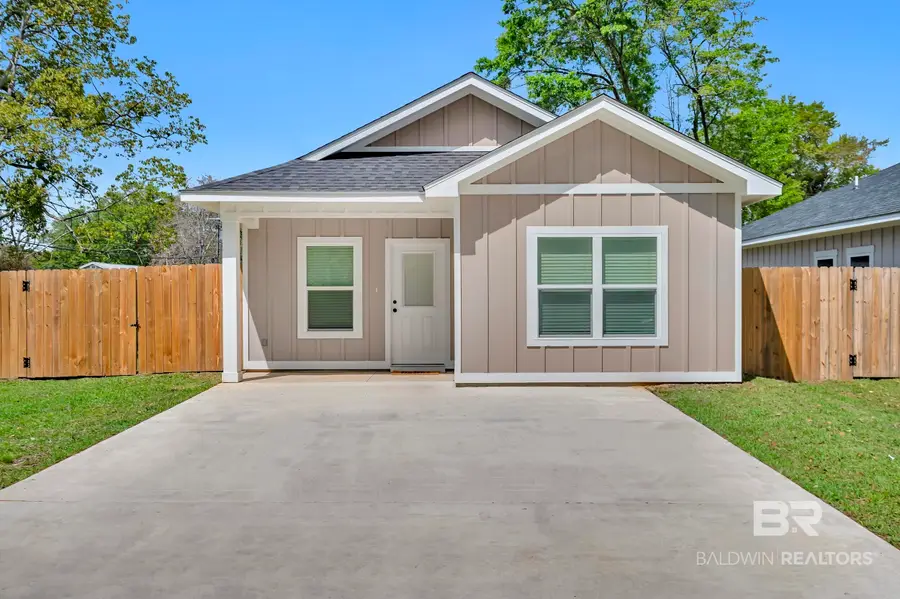 18135 Hoiles Street, Robertsdale, AL 36567 - #2