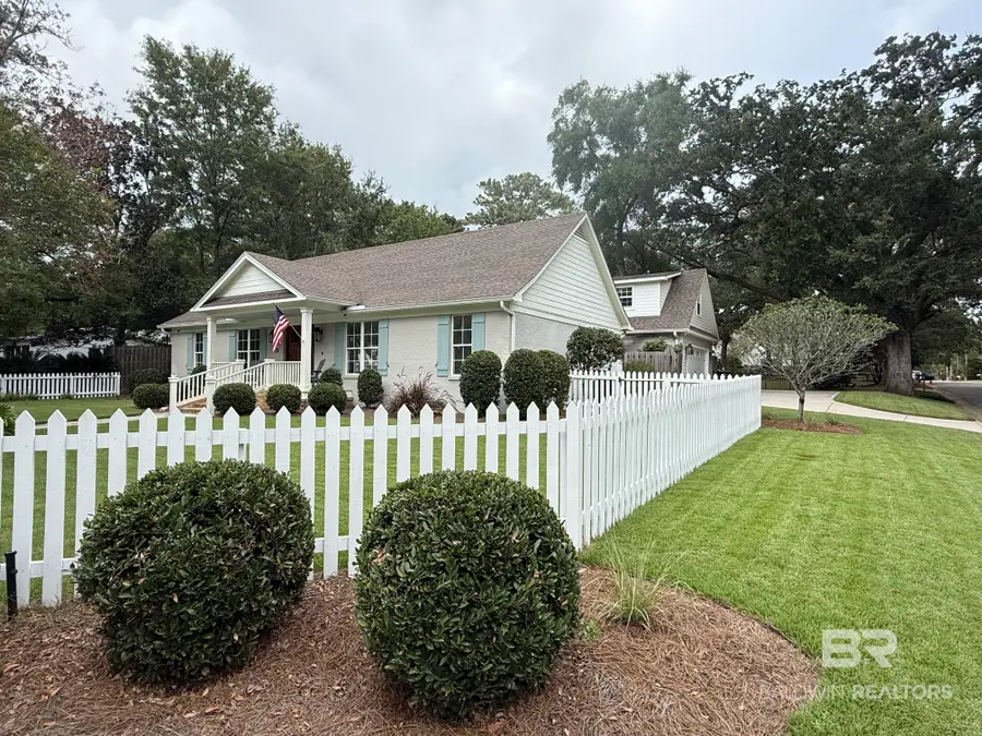 257 Fig Avenue, Fairhope, AL 36532 - #3