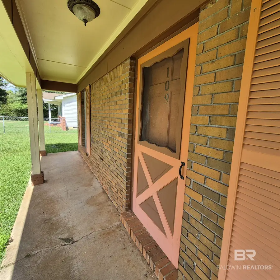 109 Elizabeth Street, Evergreen, AL 36401 - #2
