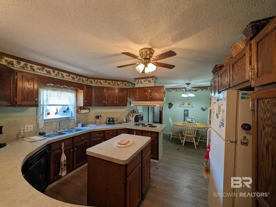 1558 Valencia Drive, Lillian, AL 36549 - #3