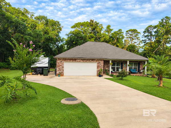 2593 Rosinton Circle, Lillian, AL 36549