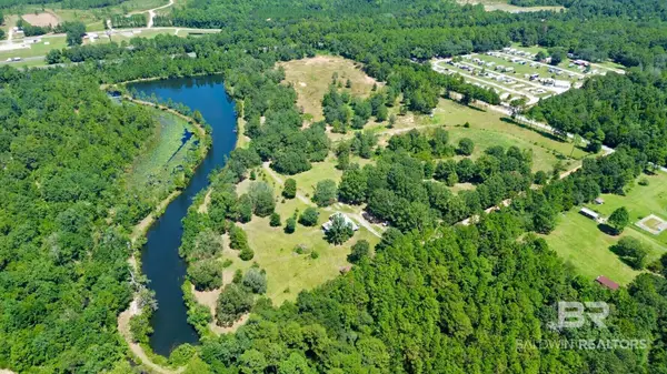 27505 Glass Road, Robertsdale, AL 36567