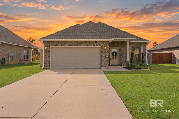 6913 Summerset Drive, Gulf Shores, AL 36542