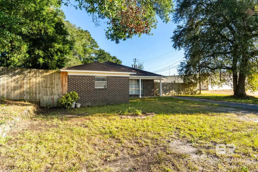 214 Saraland Avenue, Saraland, AL 36571 - #3