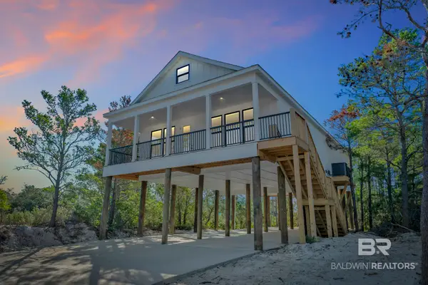 6840 Palmetto Dr, Gulf Shores, AL 36542