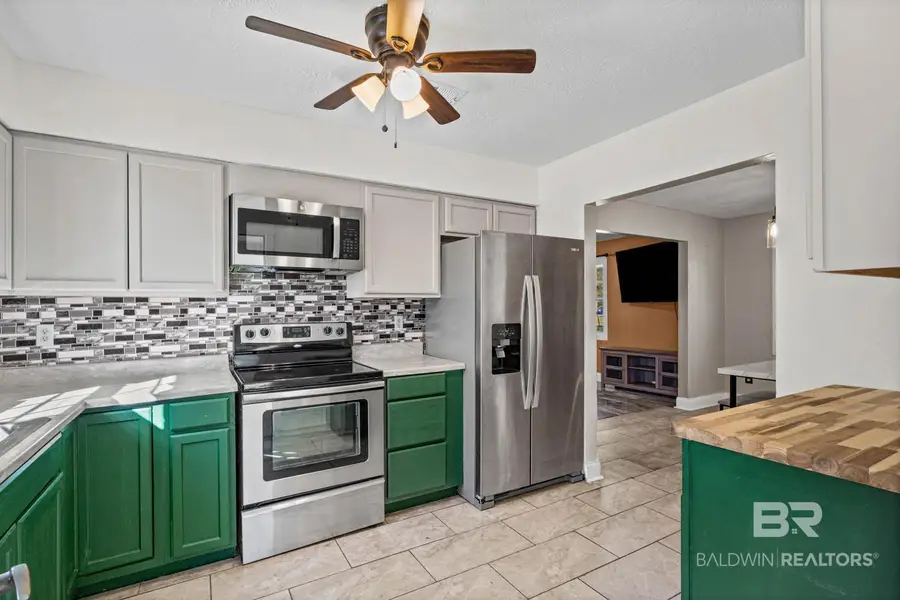 301 W Jackson St, Summerdale, AL 36580 - #2