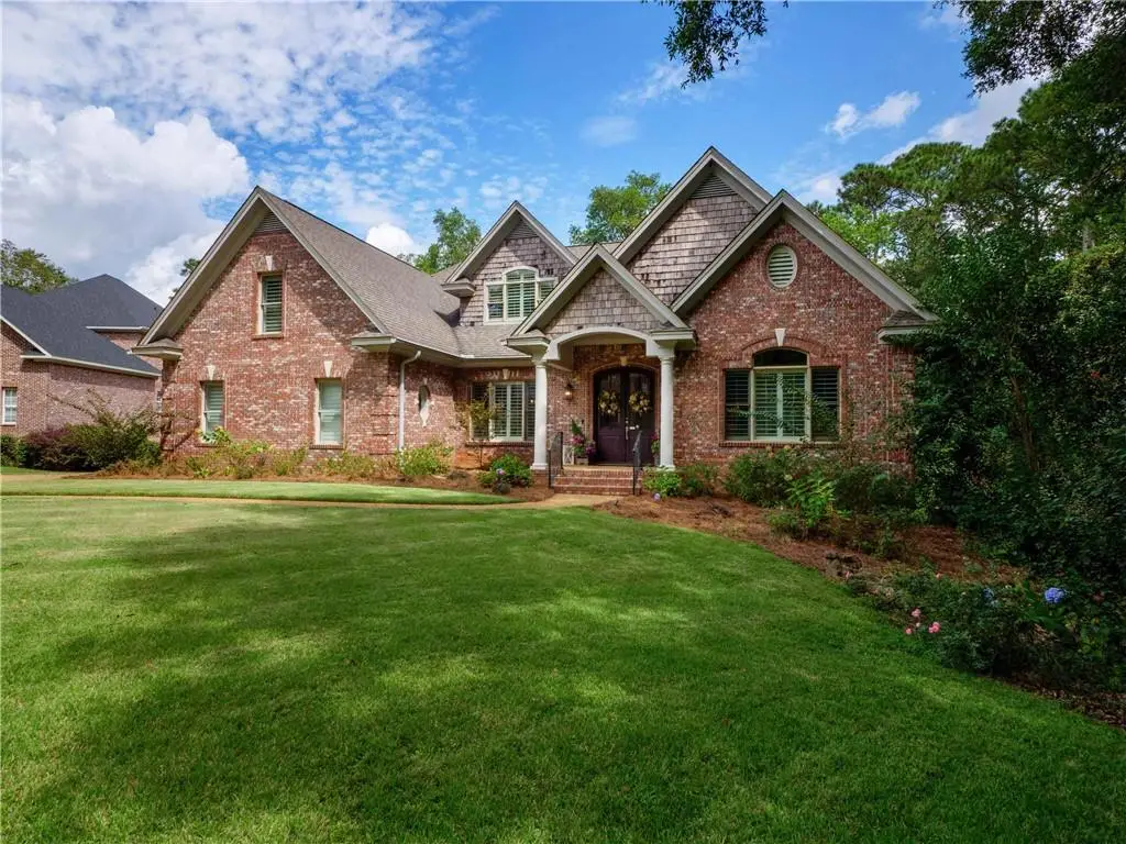 221 North Circle, Fairhope, AL 36532 - Image #1
