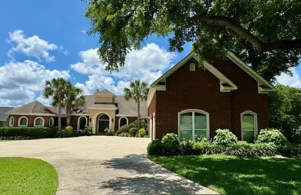 6300 Bell Creek Court E, Grand Bay, AL 36541