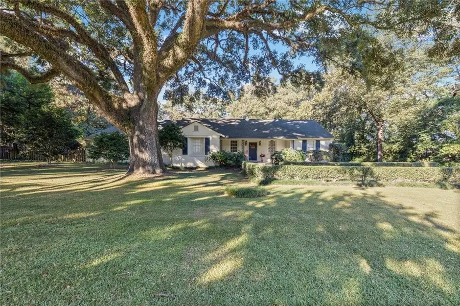 276 Dogwood Drive, Mobile, AL 36609 - Image #2