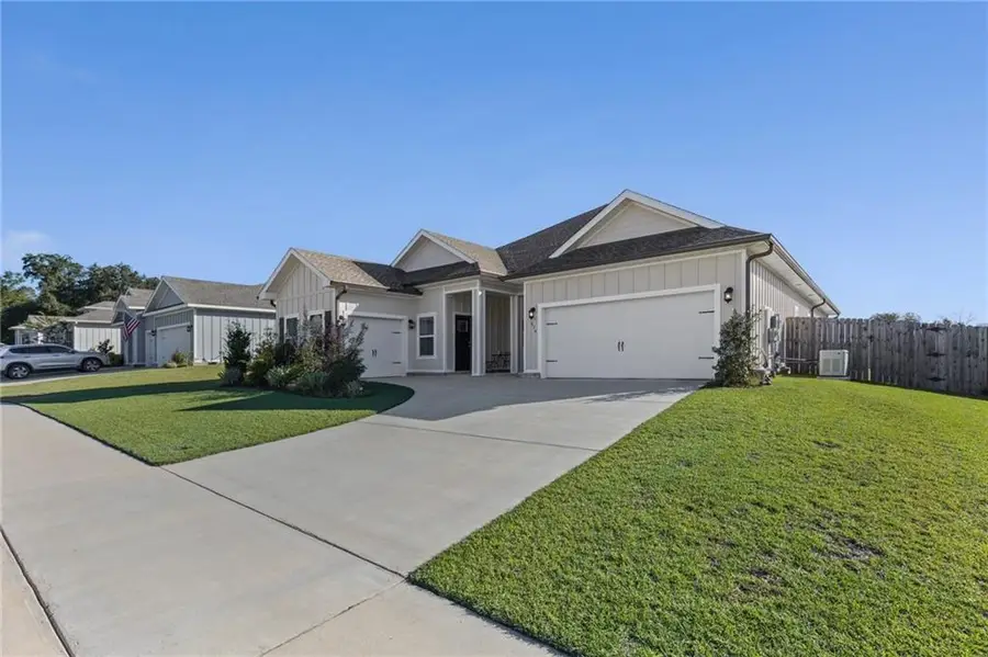 574 Golden Leaf Avenue, Fairhope, AL 36532 - Image #2